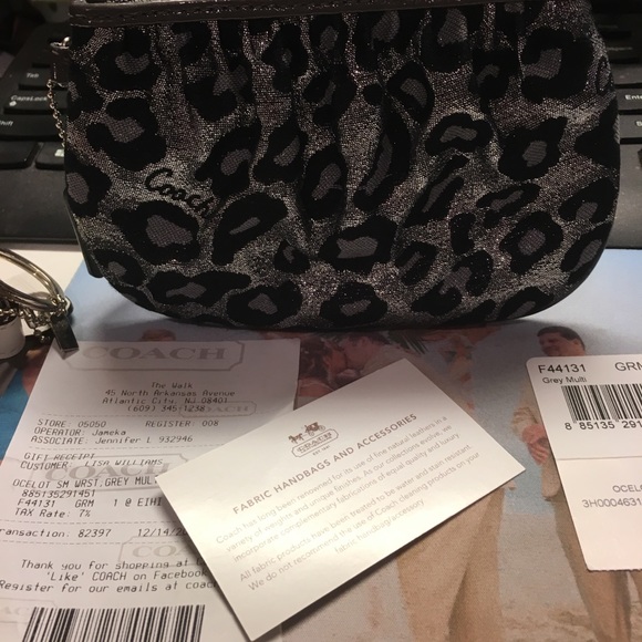 Coach silver and black ocelot leopard wristlet - Picture 4 of 8